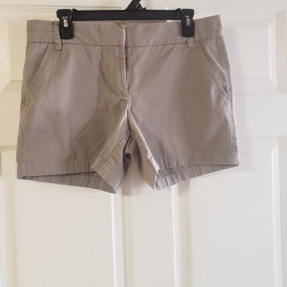 J.Crew Women's Classic Twill Weathered Broken-In‎ Chino Shorts Lt. Grey Size 8